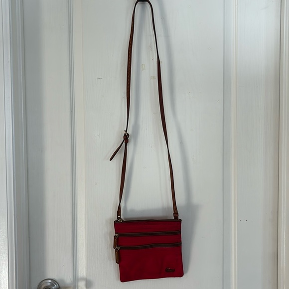 Dooney & Bourke Handbags - Vintage Dooney and Bourke red crossbody.